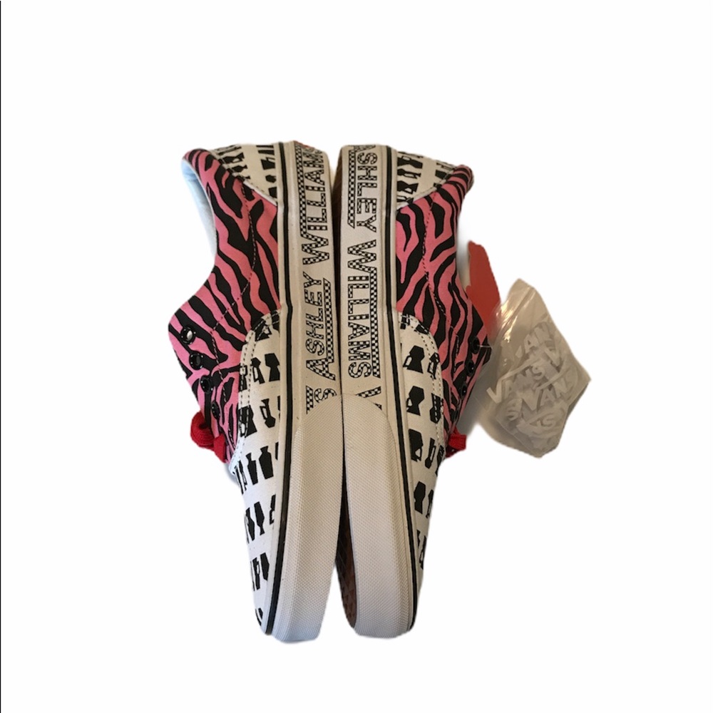 Ashley Williams Era Sneaker NWT without Box - Picture 2 of 8